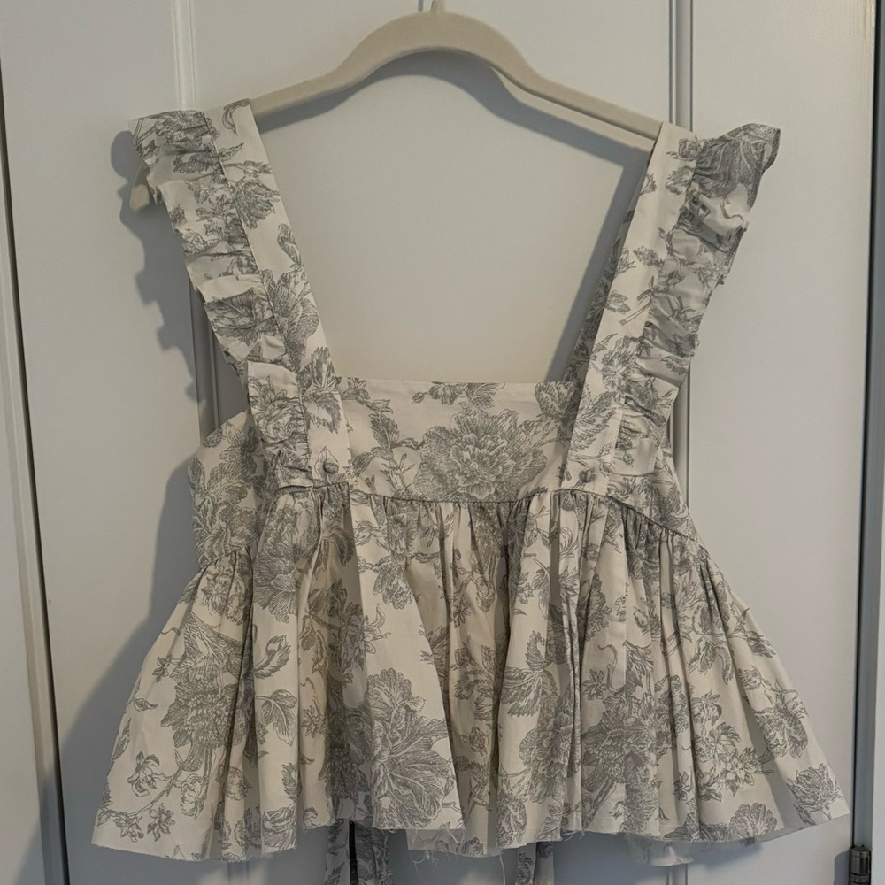 Selkie Ruffle Apron Top in Toile size M